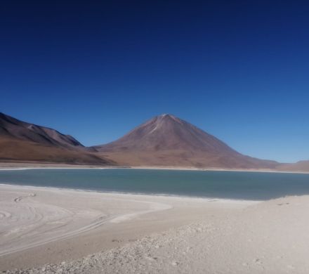 Tour Salar y Colored Lagoons (3 Days / 2 Night)